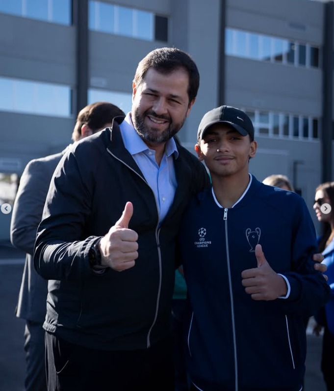 Com a juventude nas ruas